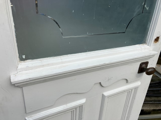 Cut glass door