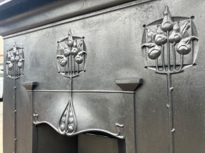 Art Nouveau bedroom grate