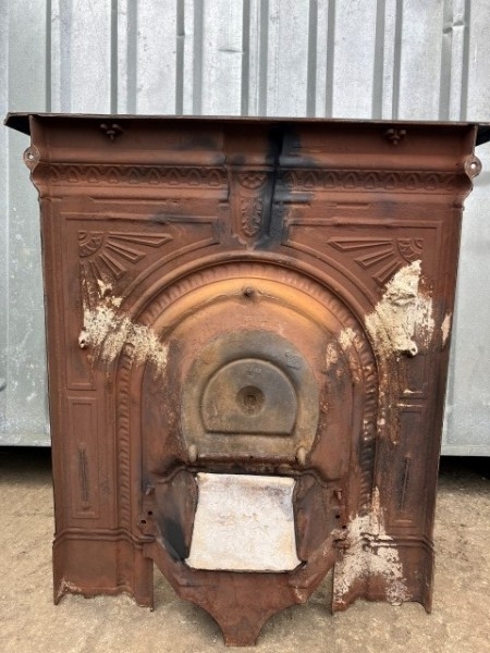 Original Victorian bedroom grate