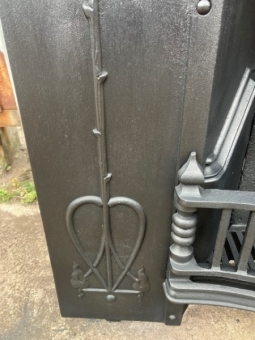 Art Nouveau bedroom grate