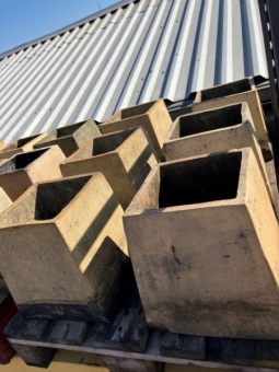 Victorian square tapered chimney pots